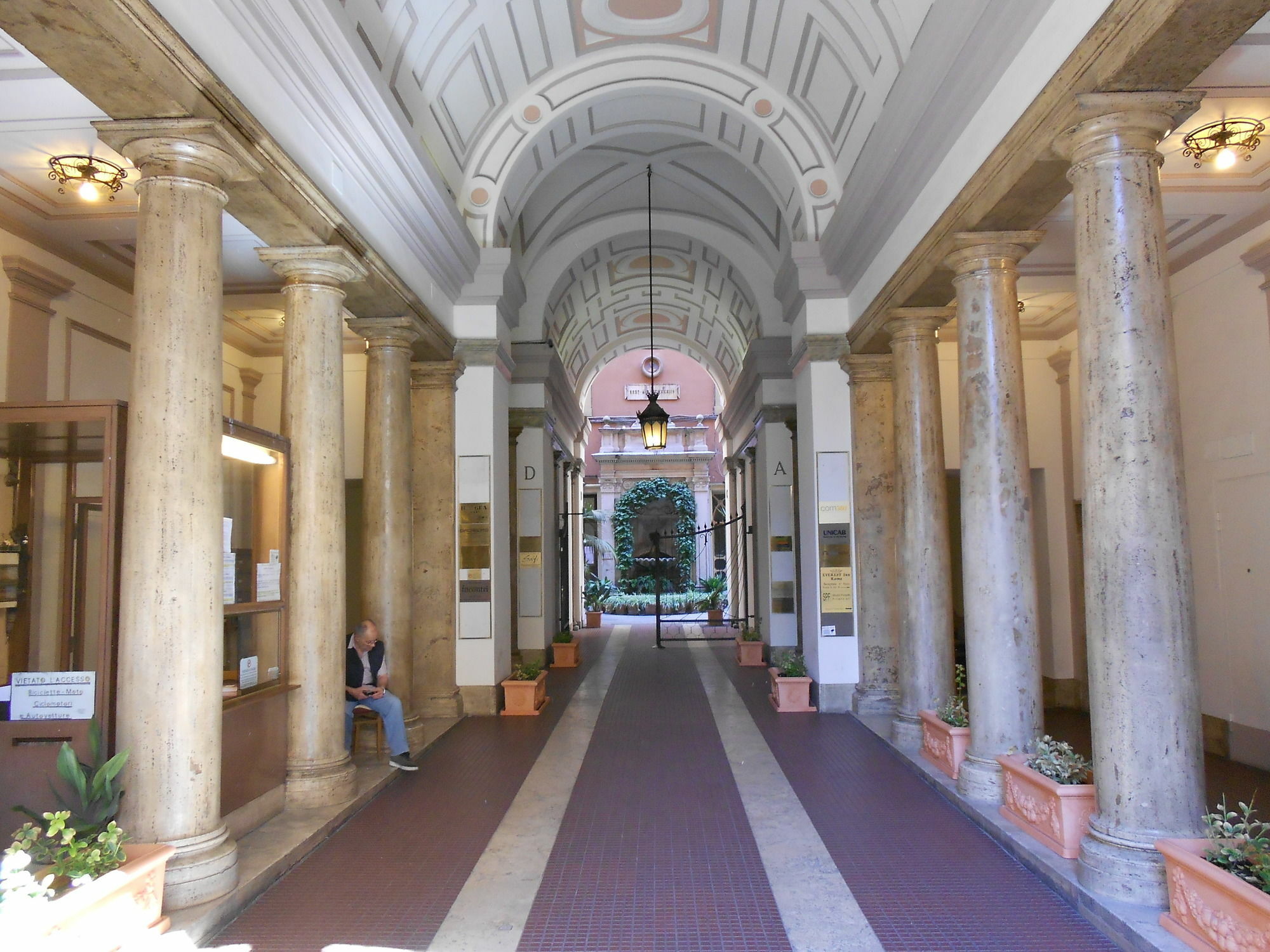 Persepolis Rome Hotel Exterior photo
